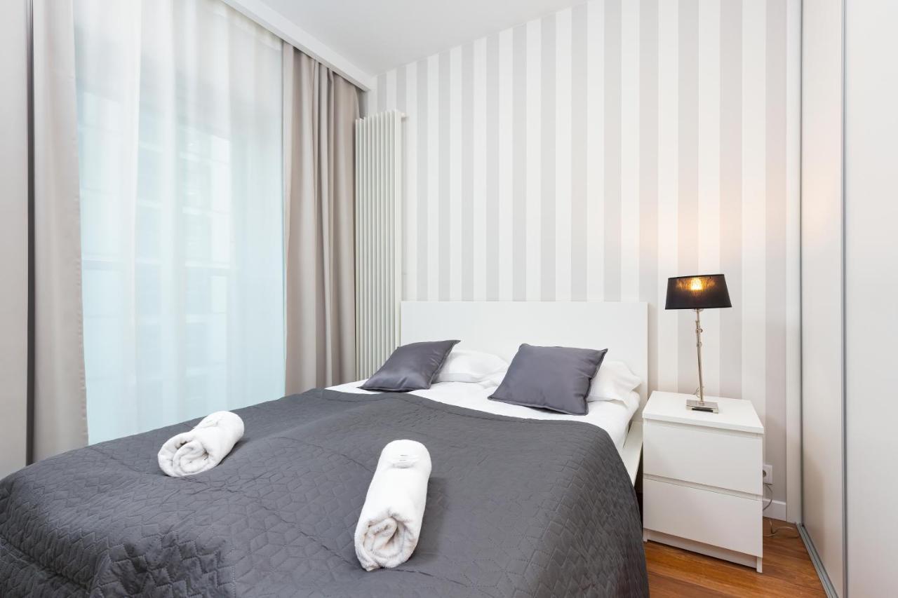Royal City Center Mennica Residence By Noclegi Renters Warschau Exterior foto