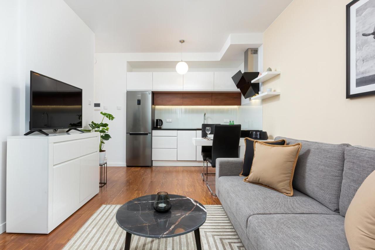 Royal City Center Mennica Residence By Noclegi Renters Warschau Exterior foto